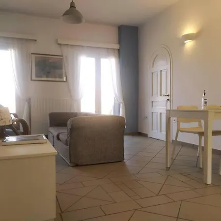 Διαμέρισμα με πανοραμική θέα στη θάλασσα&ιδιωτική παραλία Koumari