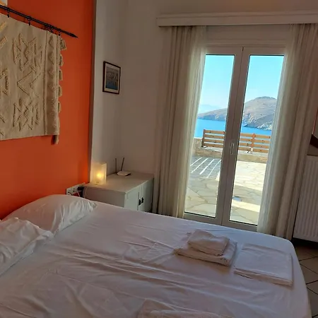 Διαμέρισμα Με Πανοραμική Θέα Στη Θάλασσα & Ιδιωτική Παραλία *