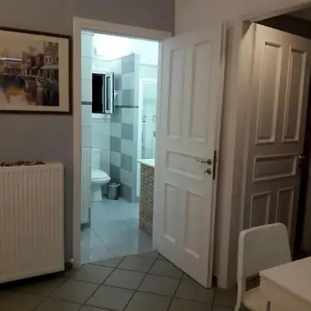 Διαμέρισμα με πανοραμική θέα στη θάλασσα&ιδιωτική παραλία *